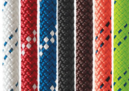Stukken touw in verschillende kleuren Stukken touw in verschillende kleuren